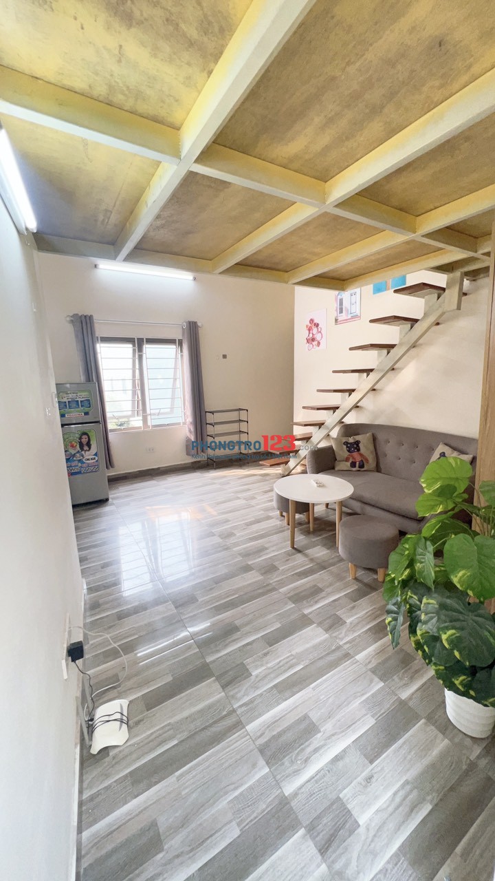 Cho thuê CCMN full đồ, khép kín, có gác ngủ, cửa sổ thoáng ngay 286 nguyễn Xiển hoặc đi 111 triều khúc