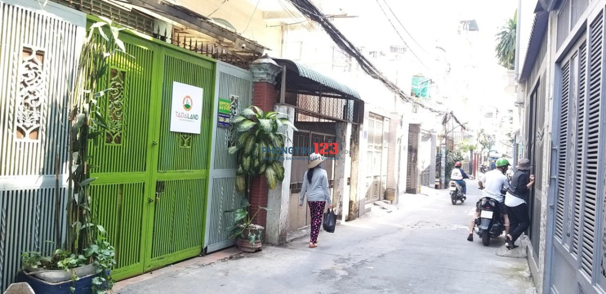Phòng trọ bình thạnh DT 18-20m2 giá rẻ 2tr8 - 3tr3 hẻm 277 XVNT