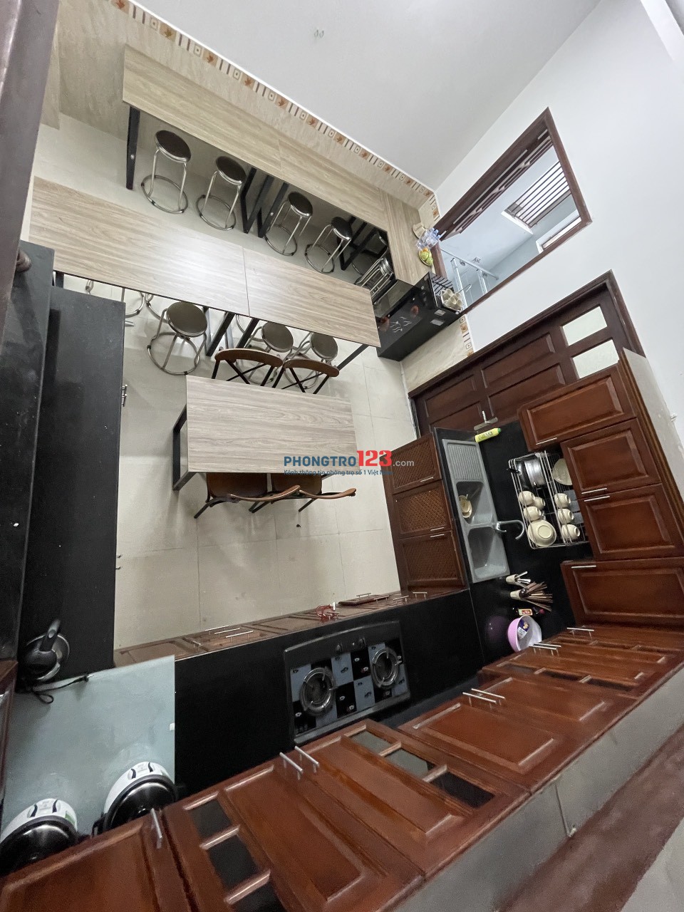 KTX MỚI KHAI TRƯƠNG GẦN NGAY ĐHSPKT - ĐH NGÂN HÀNG -TRỌN GÓI CHỈ 1TR300