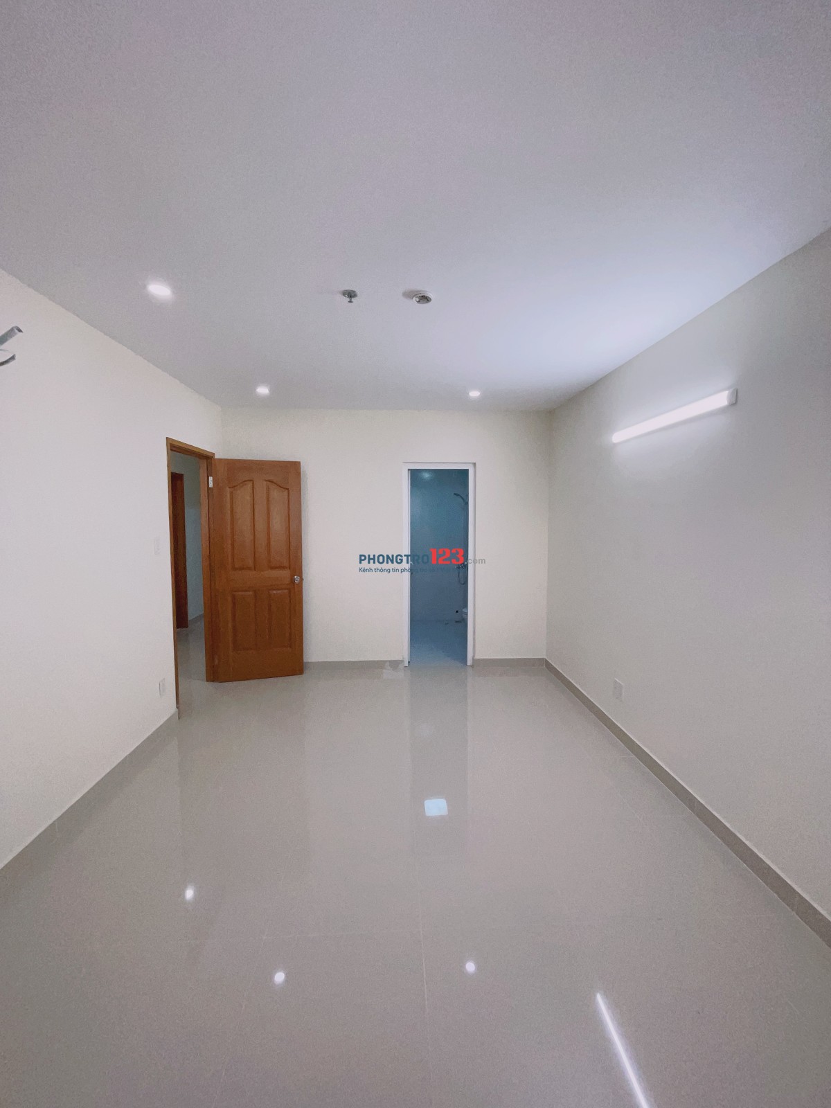 Phòng trọ mới 100% chung cư Long Sơn Building mặt tiền Huỳnh Tấn Phát , Quận 7. An ninh- Thoáng mát.