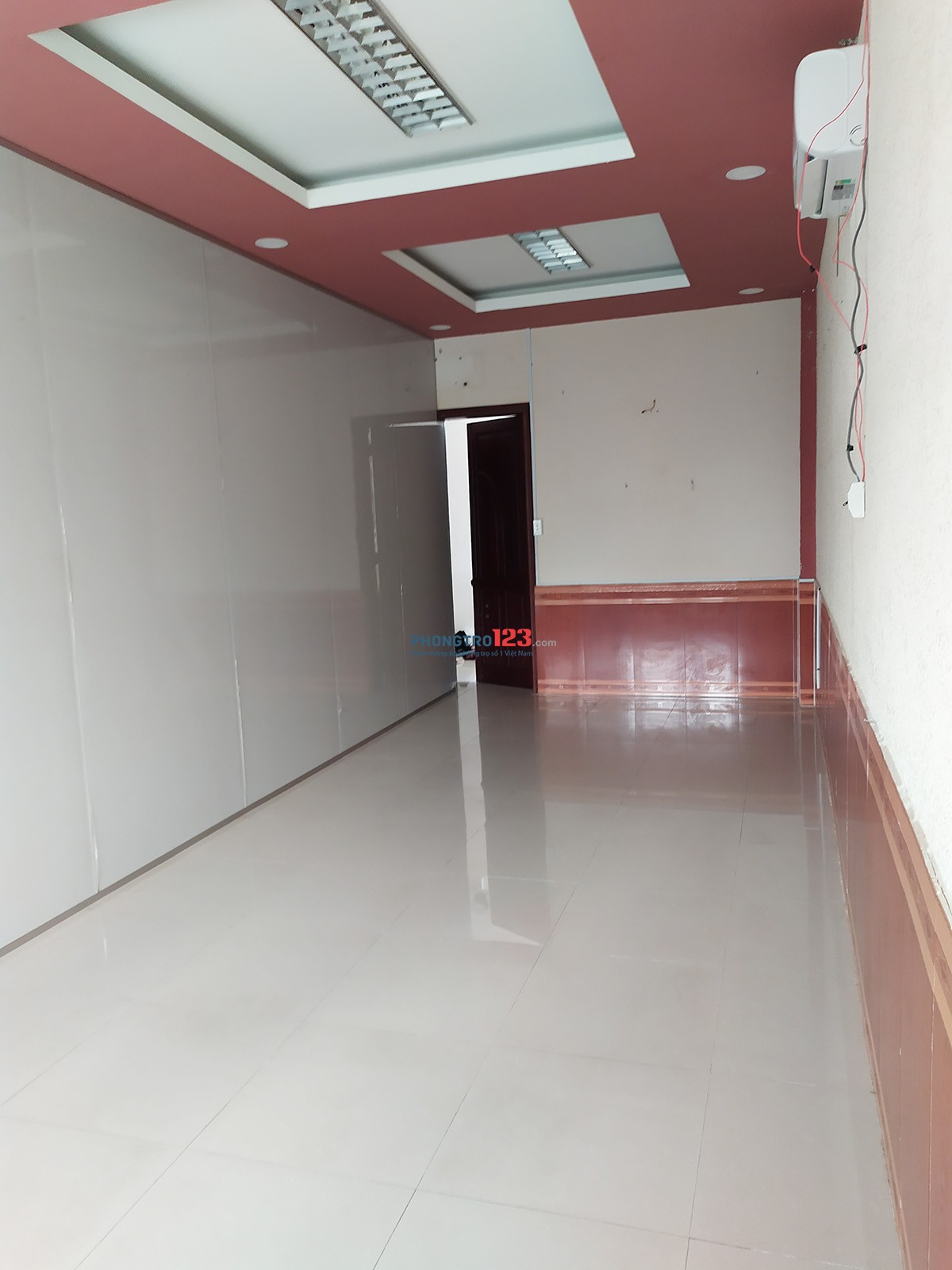 Cho sinh vên thuê phòng 50m2 ở ghép KTX 6 bạn thuộc tòa nhà mini Quận 12 gần trường Nguyễn Tất Thành