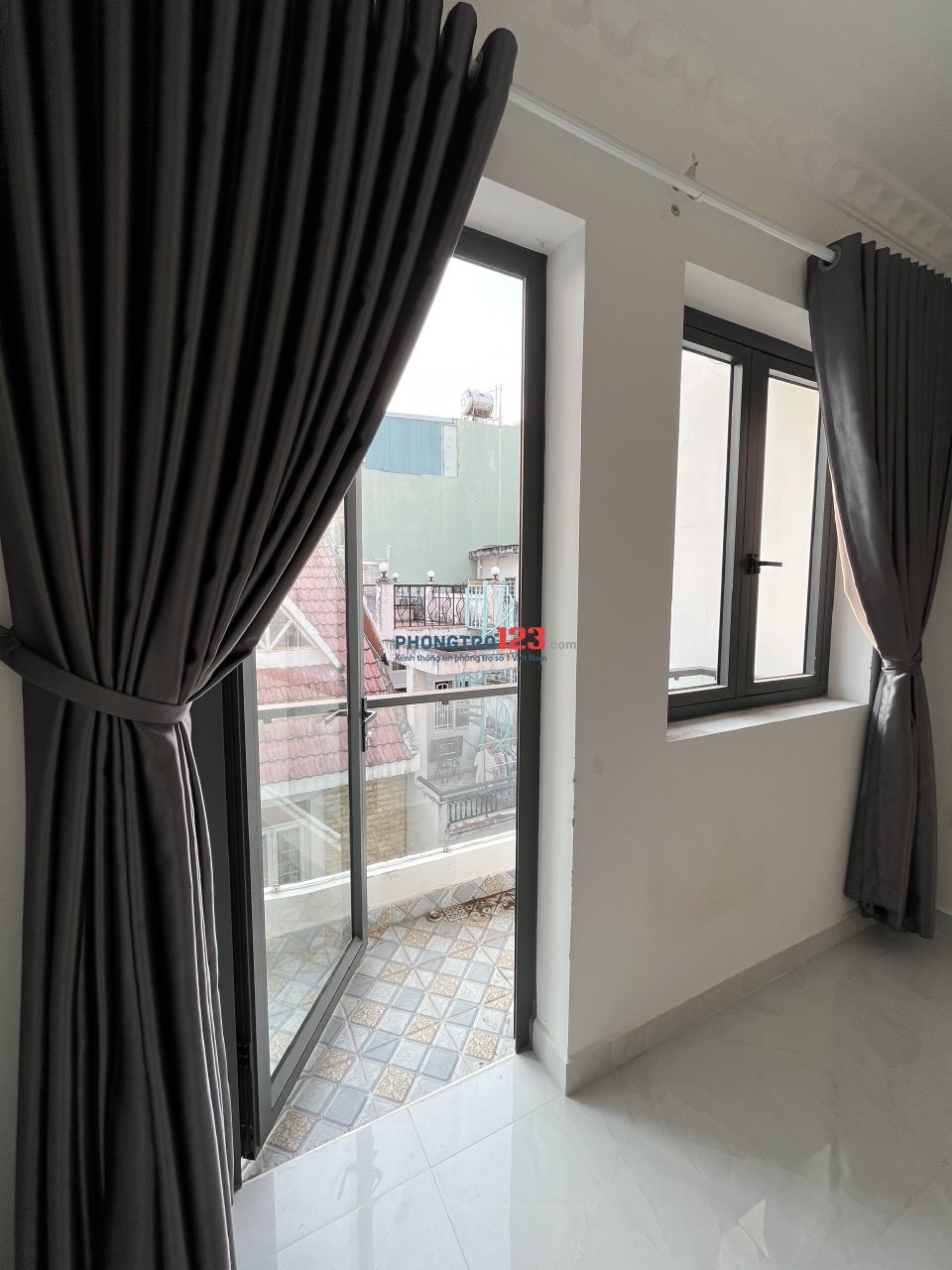 Studio rộng 40m2, ban công siêu thoáng. Full nội thất 100% như hình