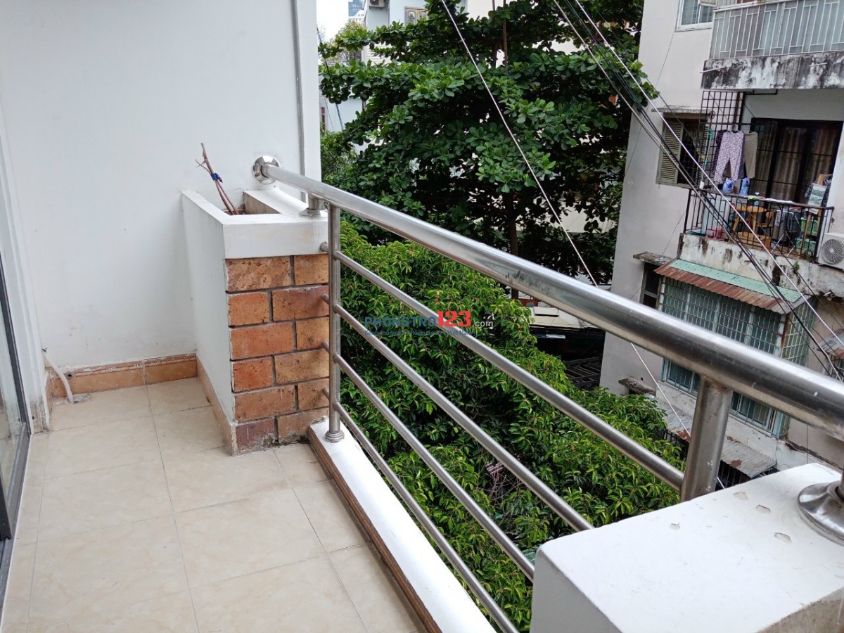 Phòng full nội thất trung tâm quận 1