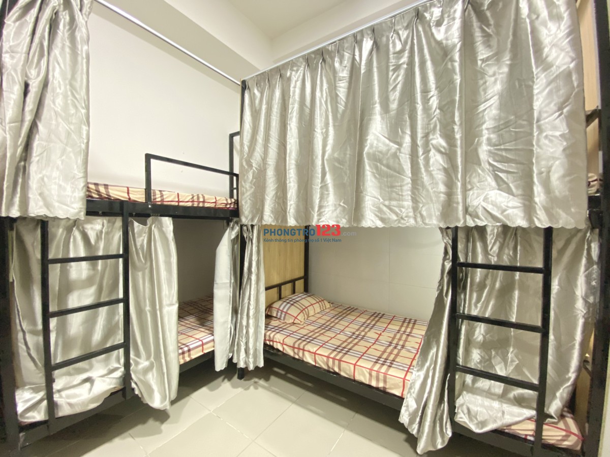 KTX NAM Mới Ngay ĐH Tài chính - Marketing cách 850m, An ninh cao, Sạch sẽ, Thoáng mát