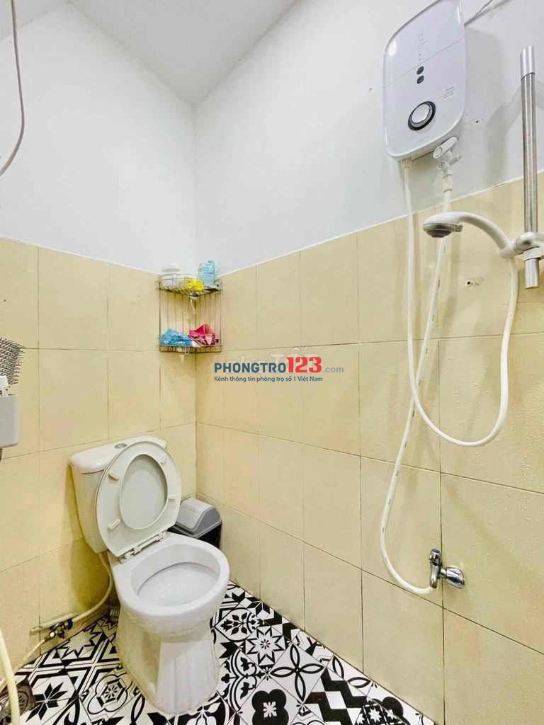 Pass lại nhà nguyên căn 3 sàn ở Bình Thạnh, gần Bến xe miền Đông cũ