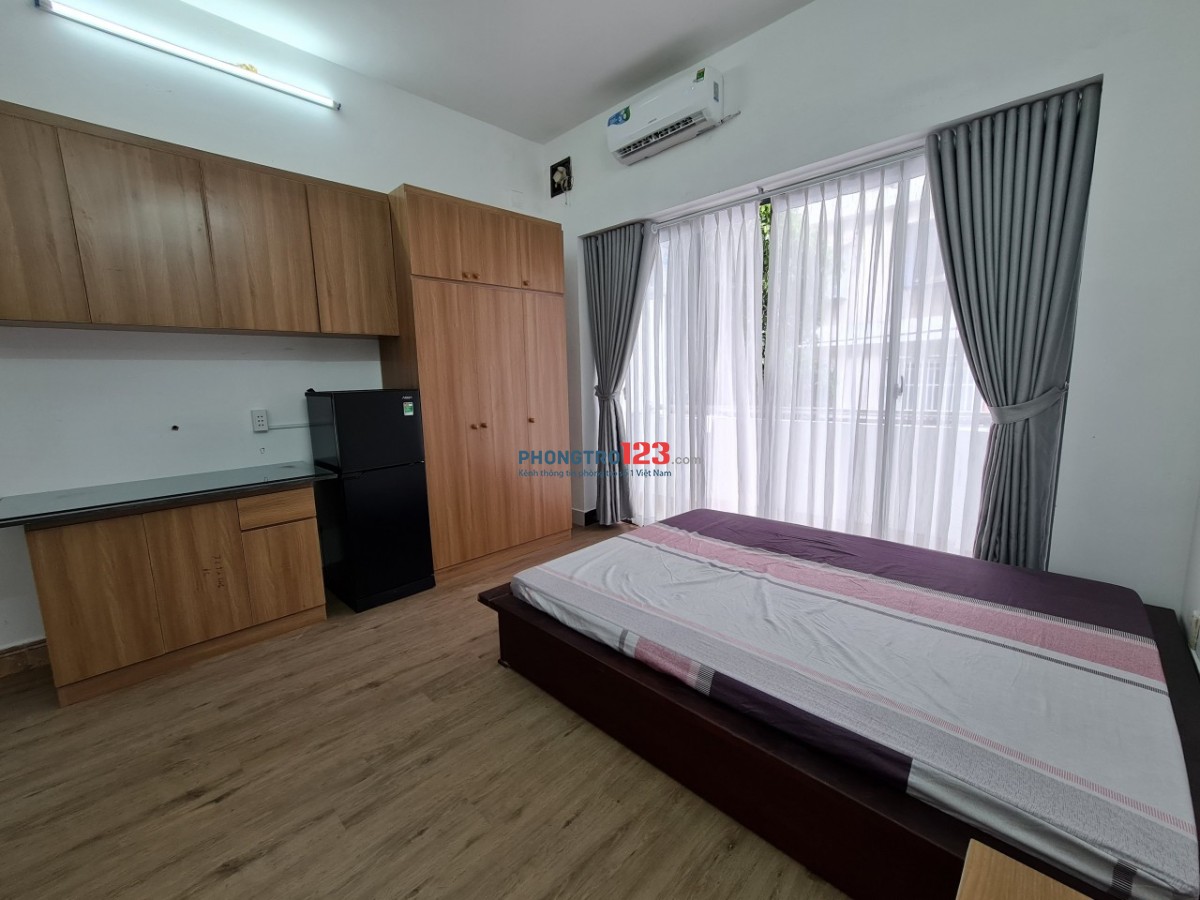 Phòng full nội thất trung tâm quận 1