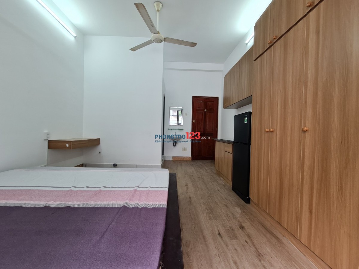 Phòng full nội thất trung tâm quận 1