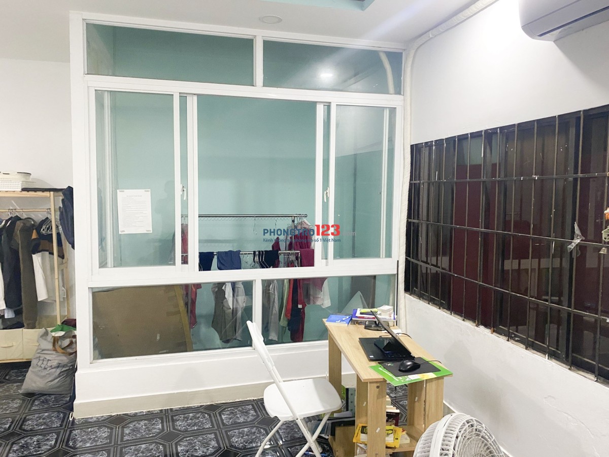 CHDV 1PN 50m2 Tách bếp ngay Ngã tư 7 Hiền P4 Tân Bình măt tiền LÊ BÌNH