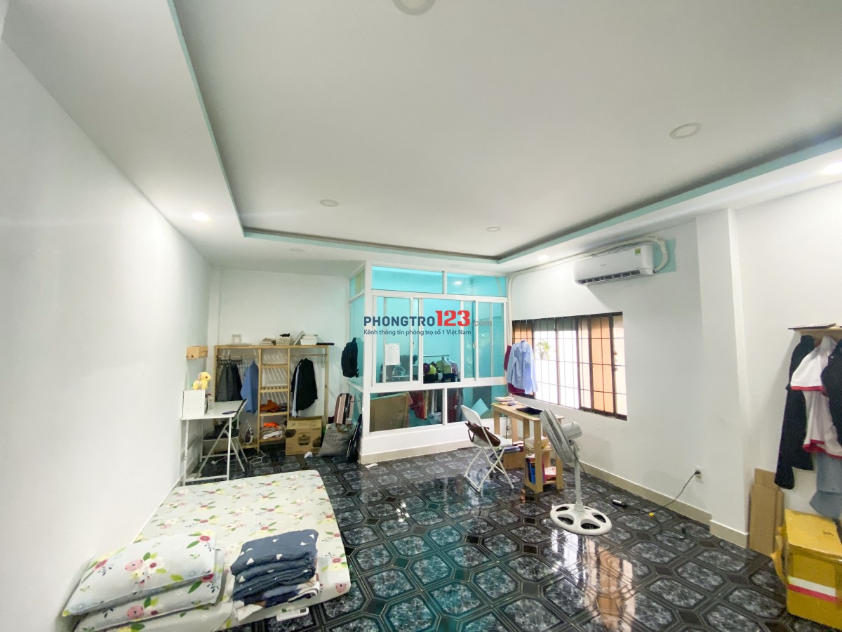 CHDV 1PN 50m2 Tách bếp ngay Ngã tư 7 Hiền P4 Tân Bình măt tiền LÊ BÌNH
