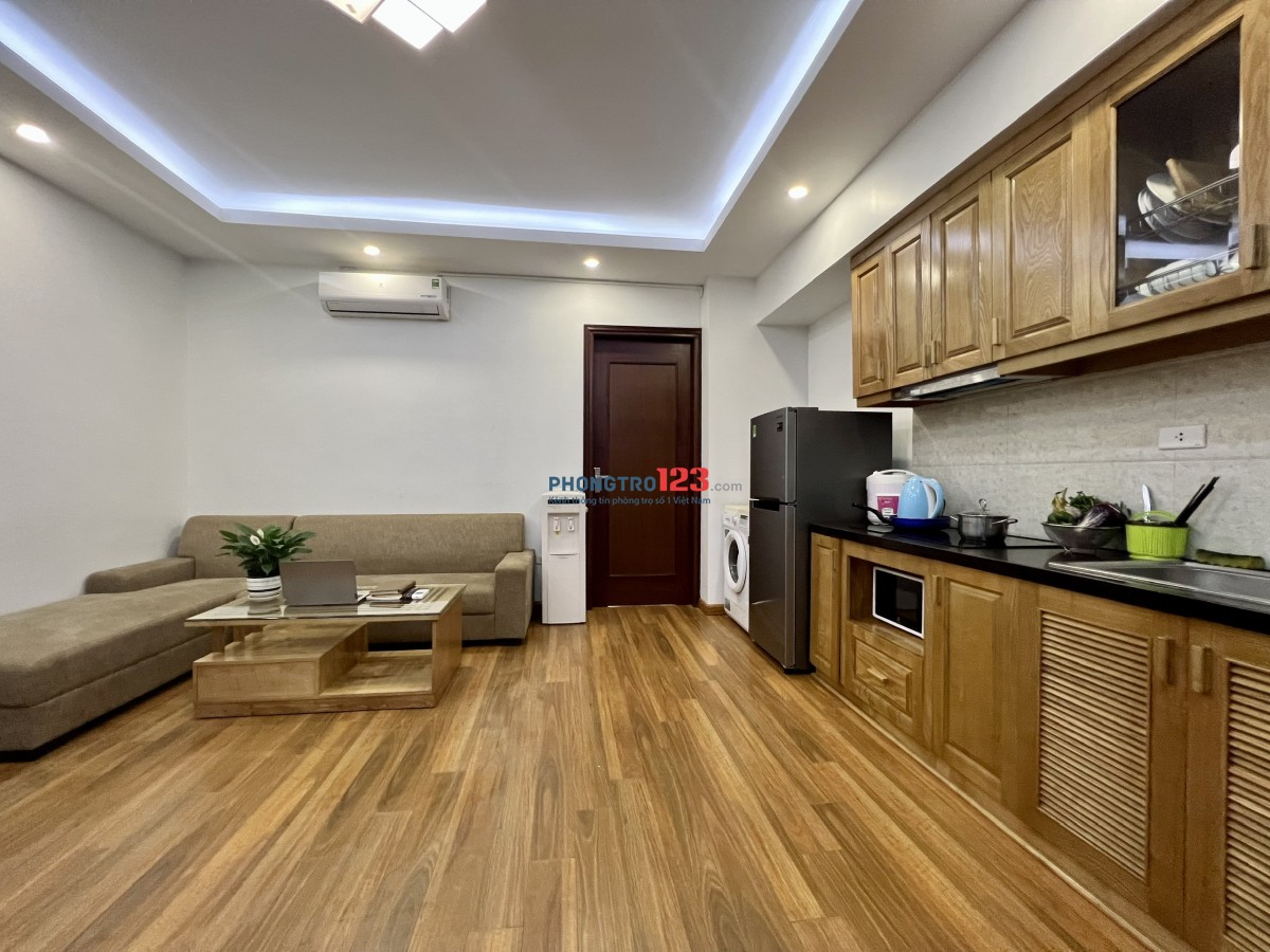 Cho thuê ngắn hạn căn hộ 1 ngủ 1 khách đủ đồ 50m² ôtô đỗ cửa tại Hoàng Đạo Thúy, Trần Duy Hưng.