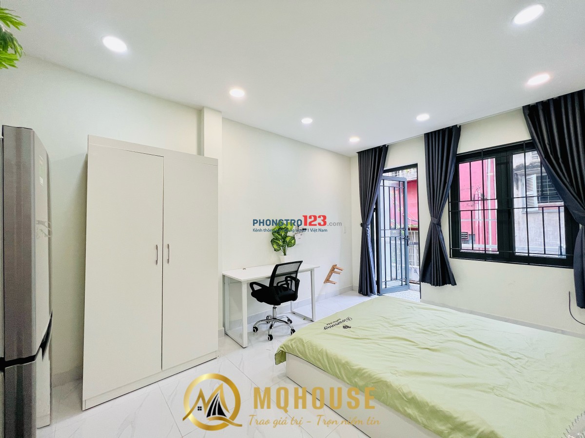 Cho thuê phòng gần chợ Bến Thành, Phố đi bộ Nguyễn Huệ_Bitexco Quận 1_Ban công_Máy giặt riêng