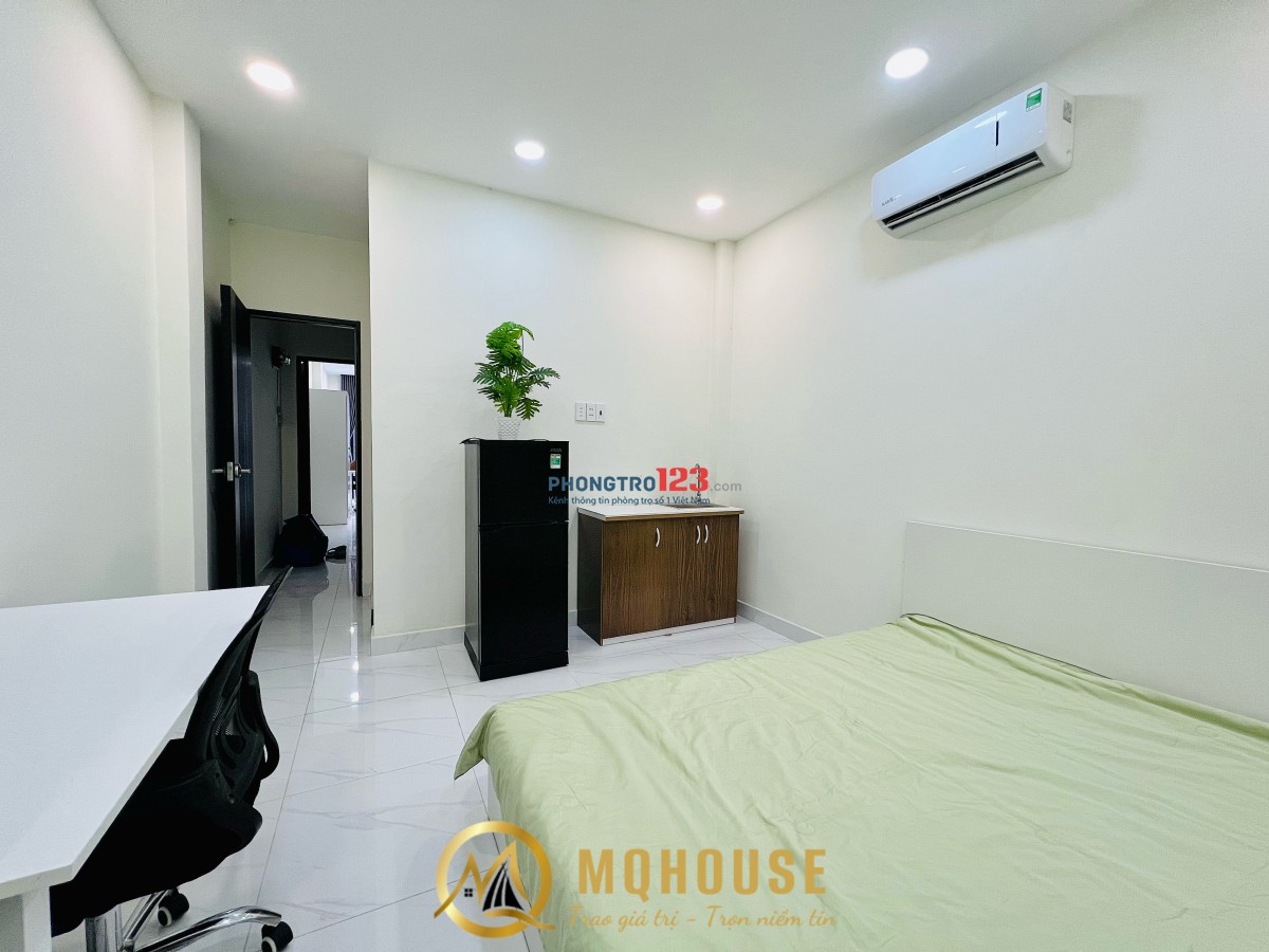 Cho thuê phòng gần chợ Bến Thành, Phố đi bộ Nguyễn Huệ_Bitexco Quận 1_Ban công_Máy giặt riêng
