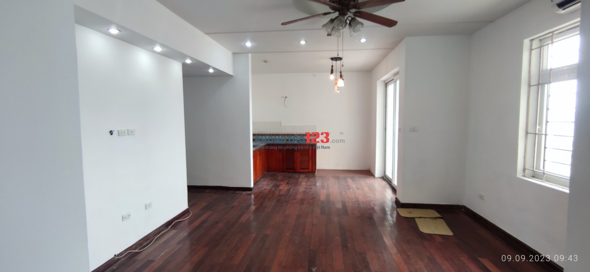 Cho thuê căn hộ 112 mét vuông tại N03, Trần Quí Kiên, phường Dịch vọng ,quận Cầu giấy