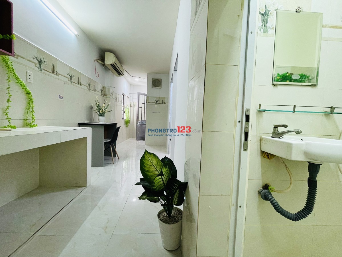 Căn Hộ Cực Rộng 2pn, 1pk, 6tr6 Mặt Tiền Đường Ngô Bệ, P13, Tân Bình