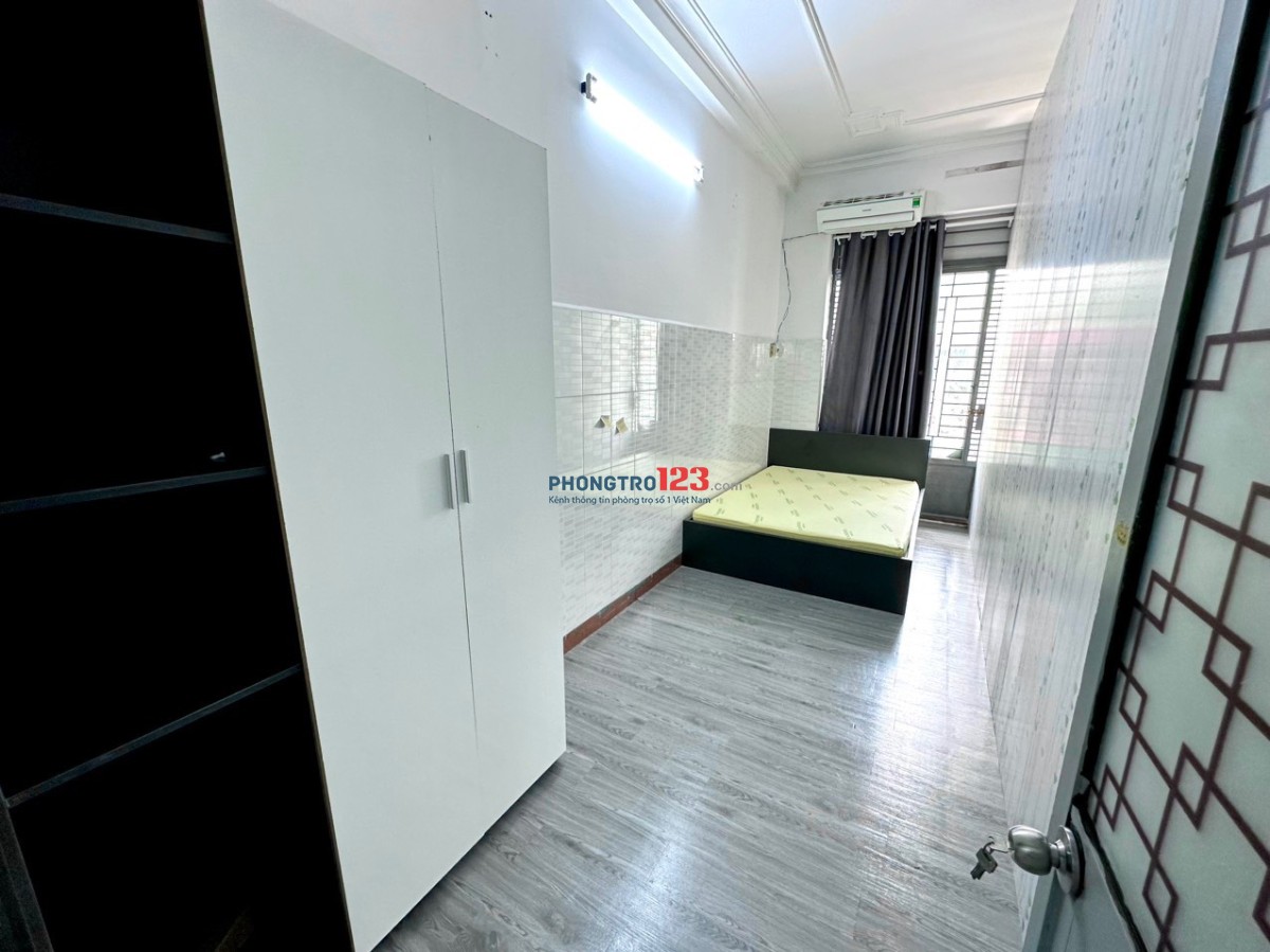 Căn Hộ Cao Cấp 2pn Ban Công Lớn 6tr5 Mặt Tiền Xuân Hồng, P4, Tân Bình