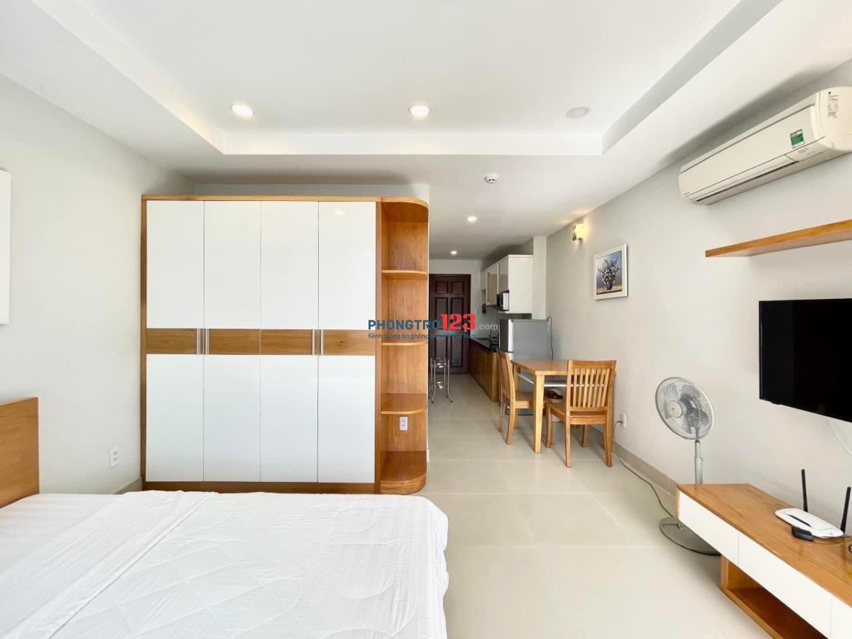 Vừa trống Studio 40m2 sang xịn mịn ngay Bến Xe Miền Đông, siêu gần ĐH hutech