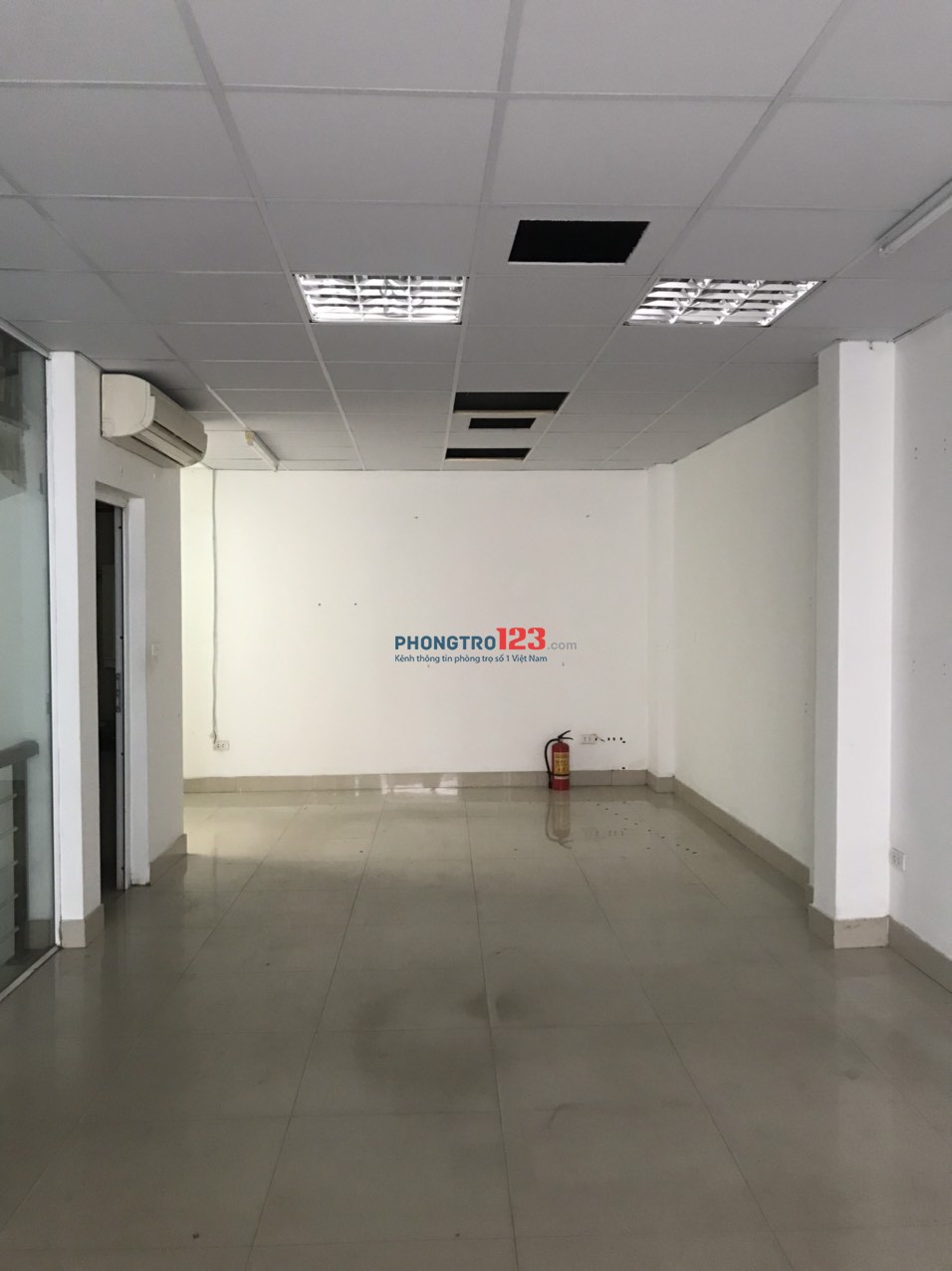 Cho thuê 2 tầng văn phòng rộng rãi tại ngõ 198 Xã Đàn, Đống Đa