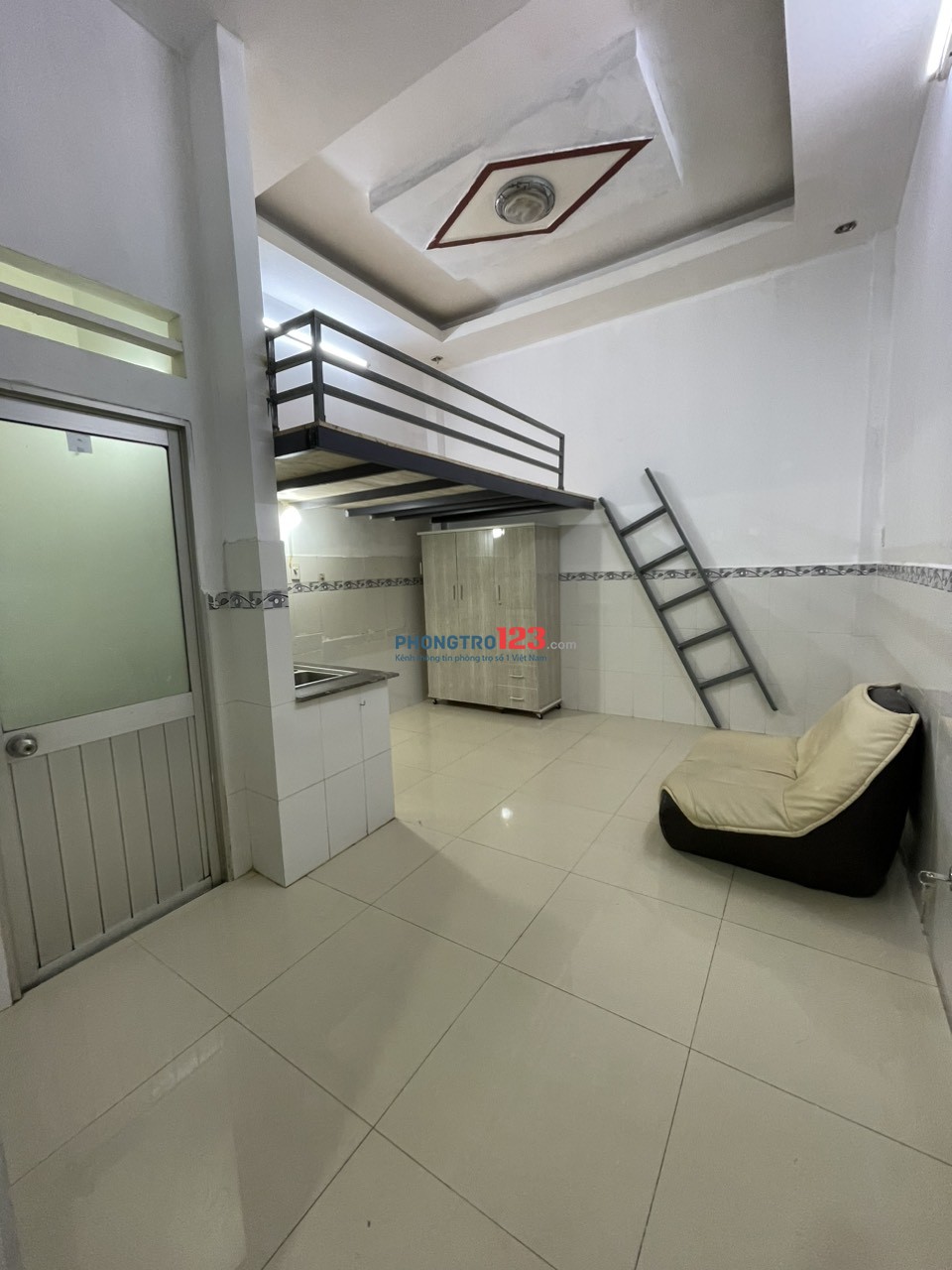 Cho thuê phòng duplex trên đường 3/2, Quận 10