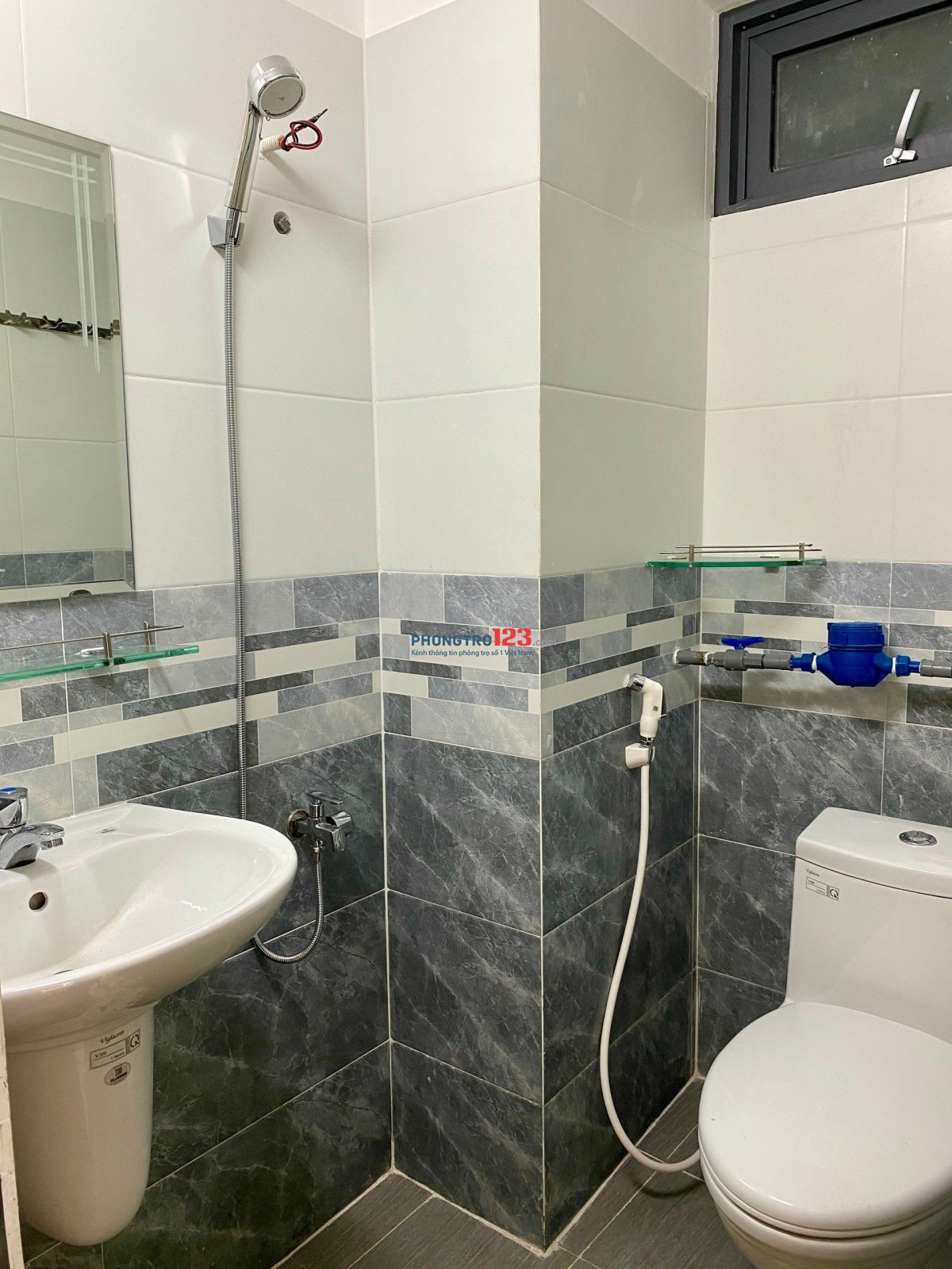 Căn Studio rộng, thoáng mát, cóbancol rộng gần 25m2 ở gần Trường Chinh - Cộng Hoà