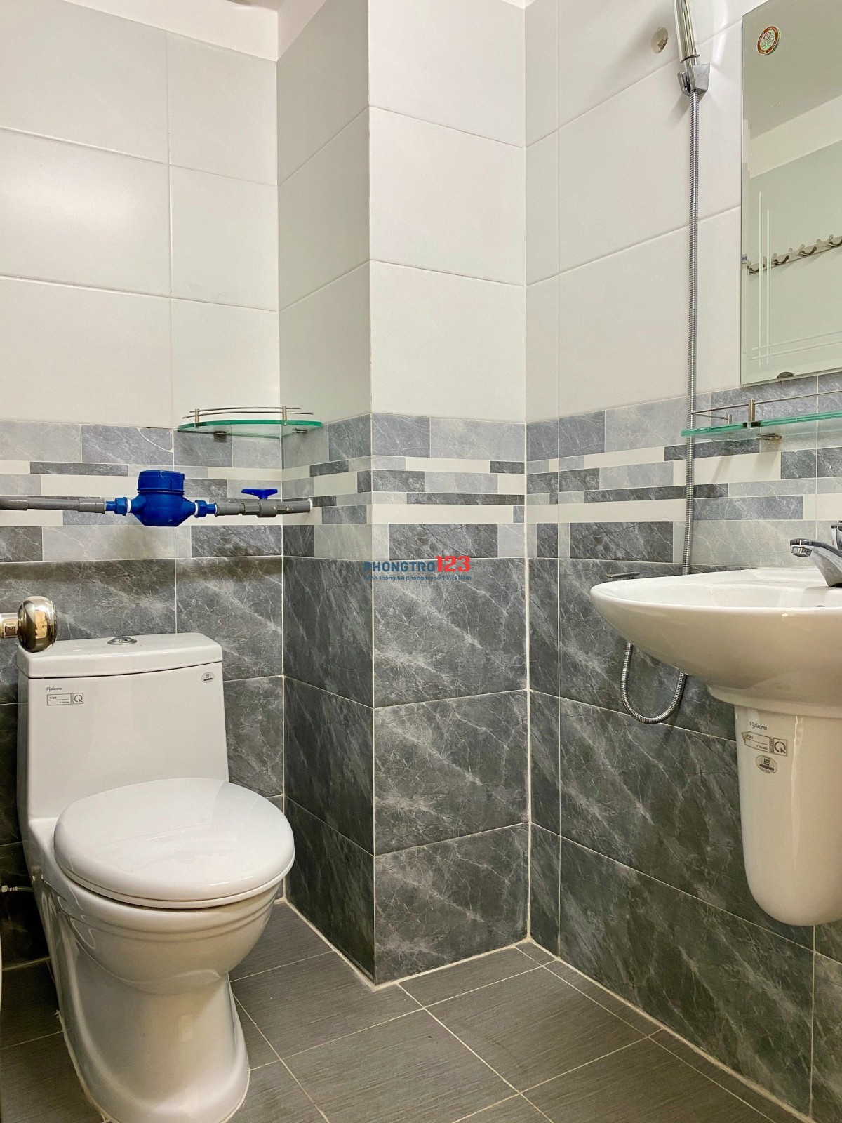 Căn Studio rộng, thoáng mát, cóbancol rộng gần 25m2 ở gần Trường Chinh - Cộng Hoà