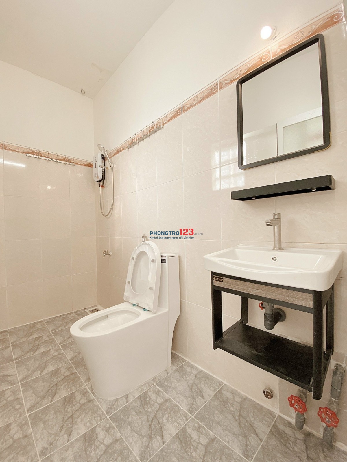 Studio giá mềm, gần Phường Tân Định, Quận 1