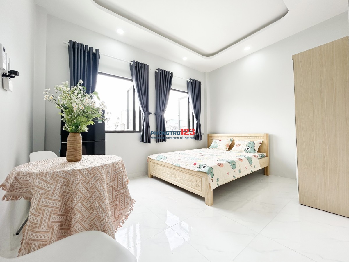 Phòng trọ đối diện AEON Tân Phú có sẵn nội thất, dạng cửa sổ hoặc ban công