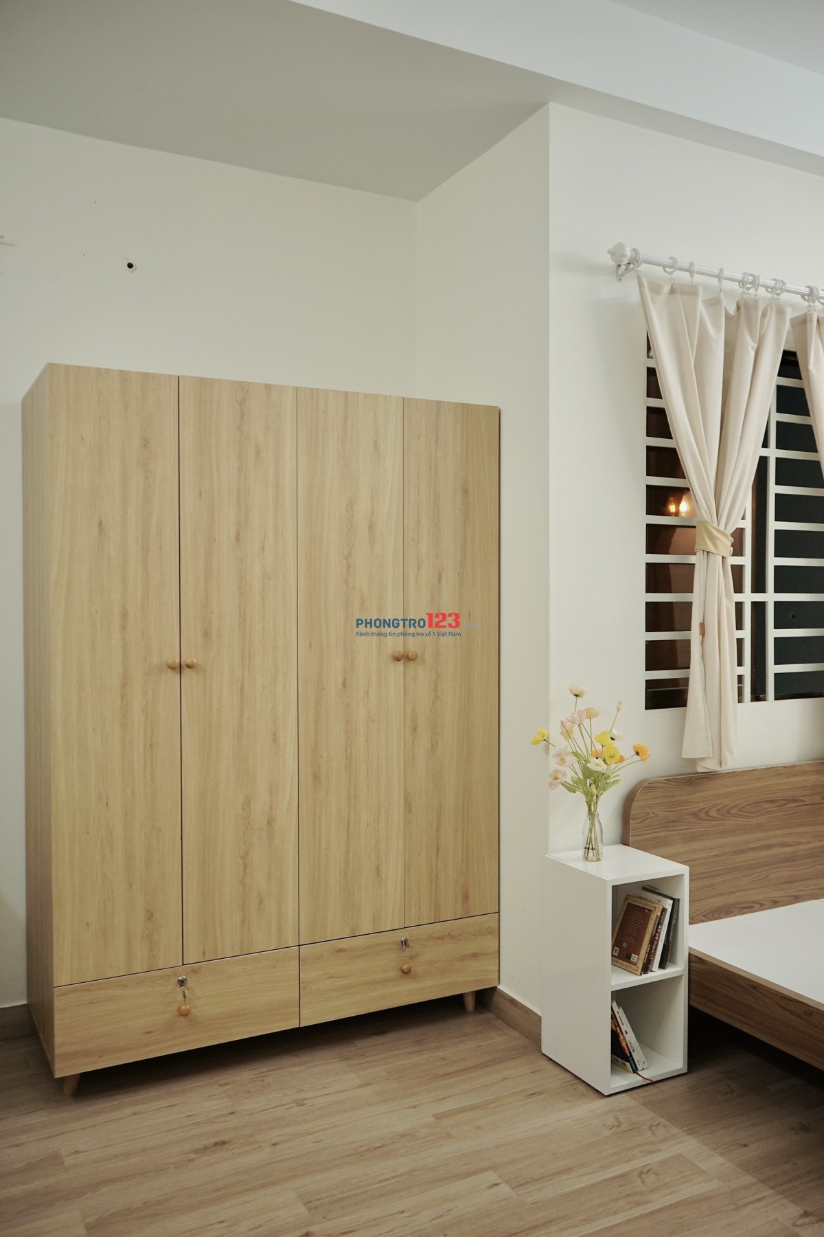 Cho Thuê Căn Hộ Studio Full Nội Thất Cao Cấp Mới 100% Ngay Hoàng Hoa Thám Phường 13 Tân Bình.