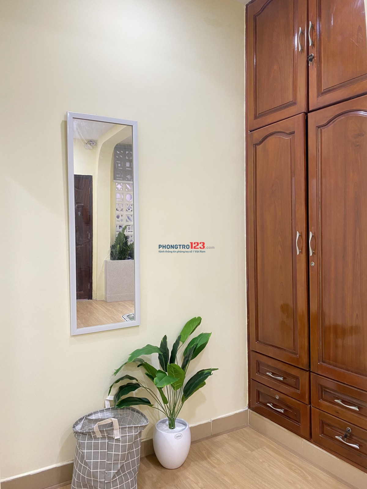 HOT Siêu Phẩm 1 Phòng Ngủ Đầy Đủ Tiện Nghi Gía Siêu Hạt Dẻ