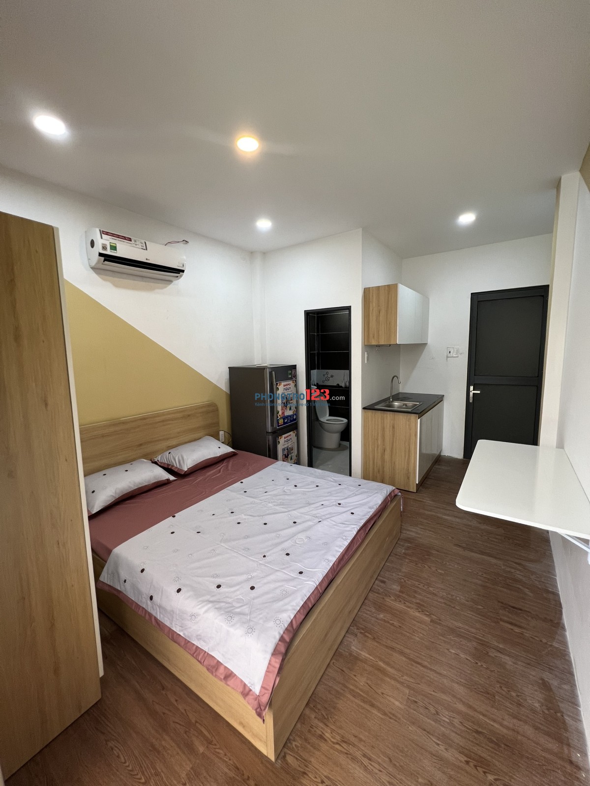 Mới Xây Xong, phòng 100% mới đẹp, Âu Cơ sát đường Trường Chinh, CH