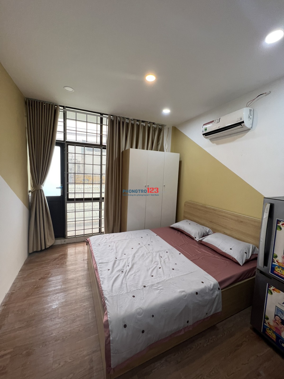 Mới Xây Xong, phòng 100% mới đẹp, Âu Cơ sát đường Trường Chinh, CH