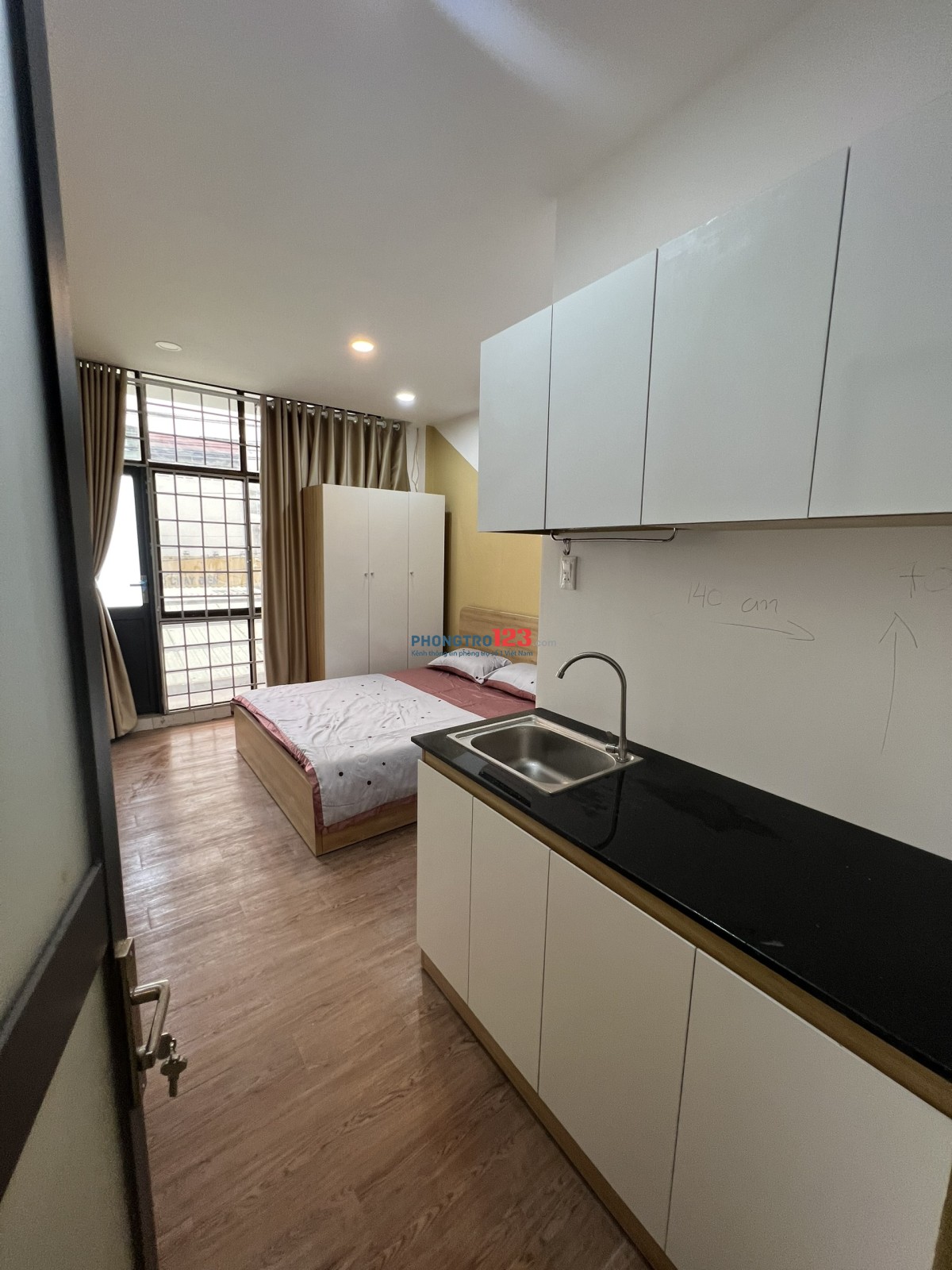 Mới Xây Xong, phòng 100% mới đẹp, Âu Cơ sát đường Trường Chinh, CH