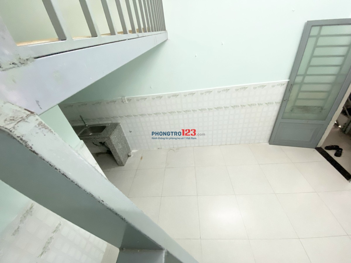 Trống Sẵn Duplex Gác Cao , Có Bảo Vệ 24/24, Thang Máy Cực Tiện nghi