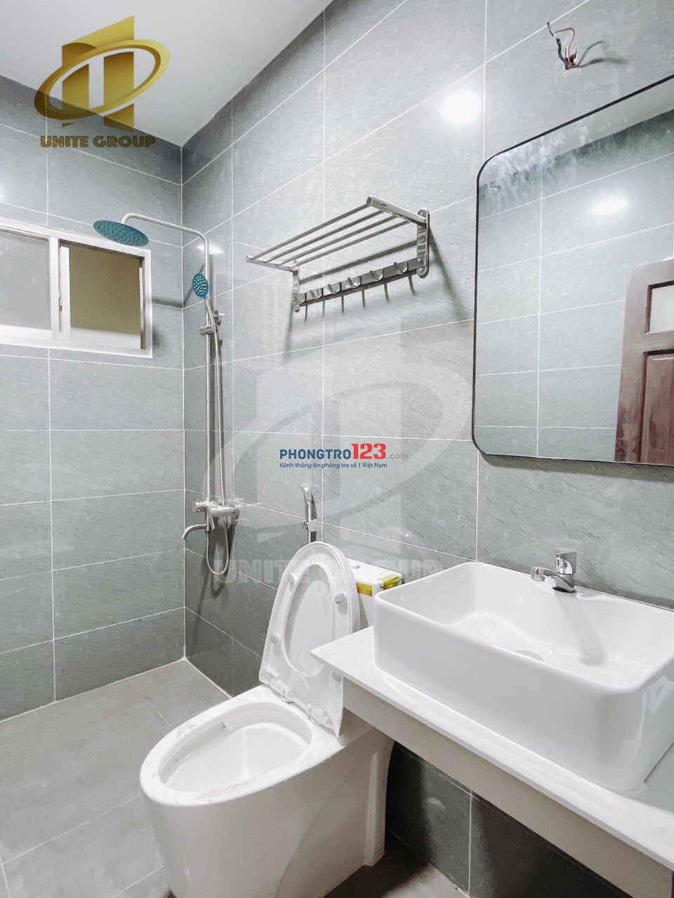 Căn hộ đầy đủ nội thất MỚI XÂY có cửa sổ ngay KCX Tân Thuận, Vincom, GO! BigC