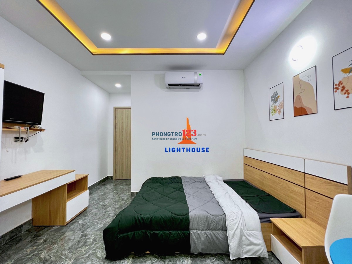 Căn phòng đầy đủ nội thất, trang trí đẹp như hình, nằm ngay trung tâm Phú Nhuận