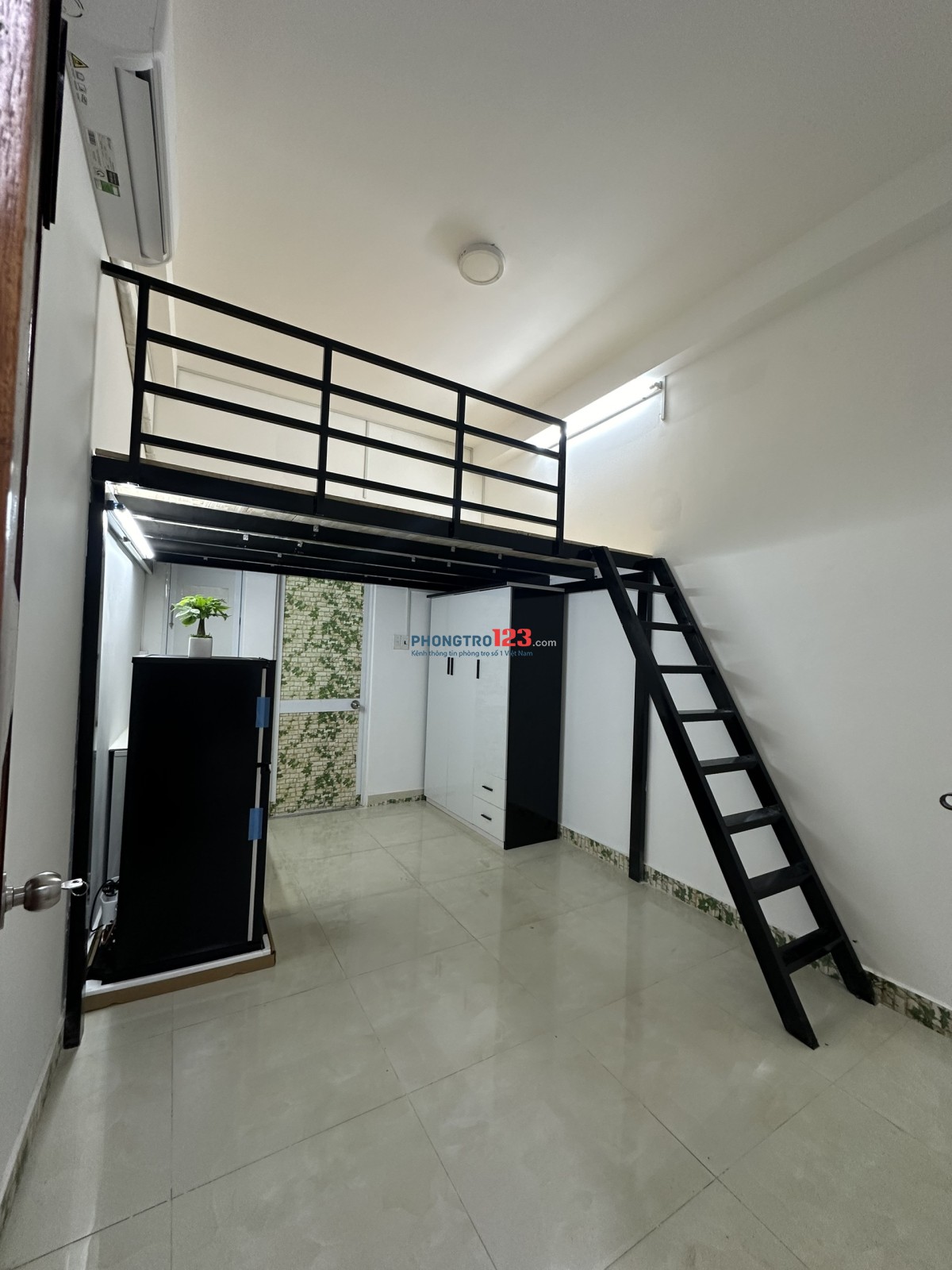 Cho thuê phòng trọ, diện tích 25m2, đã trang bị đầy đủ nội thất, tại địa chỉ Nguyễn Trọng Tuyển