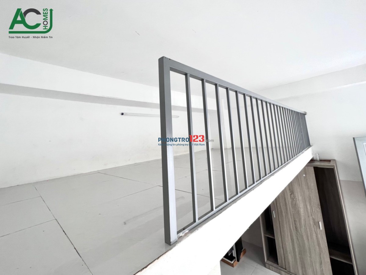 Duplex sẵn máy lạnh + gác gần chợ Hoàng Hoa Thám đoạn cầu vượt P13 Tân Bình