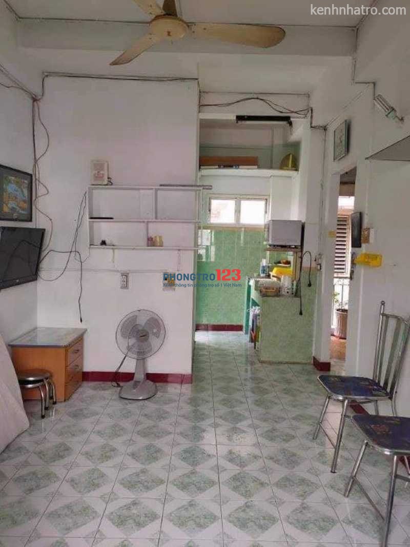 Cho thuê căn hộ 25m2 tại c/cư Nguyễn Đình Chiểu, Q.1