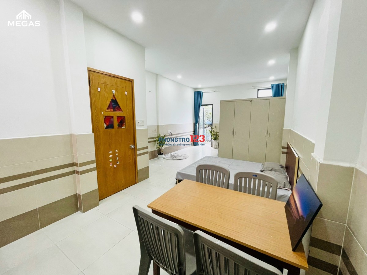 Phòng cho thuê 2 GIƯỜNG có BAN CÔNG Ở TÂN KỲ TÂN QUÝ GIÁP MÃ LÒ