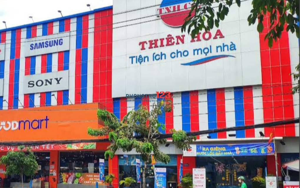 Cho thuê nhà MẶT TIỀN tới 18m đường Huỳnh Tấn Phát, Quận 7, diện tích gần 700m2