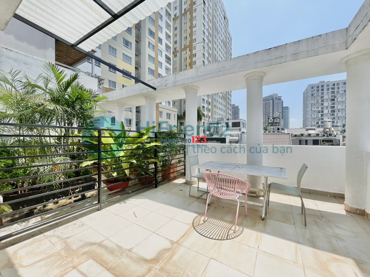 Quận 2 - PenThouse 1Pn Thảo Điền, ban Công siêu lớn - có máy Giặt riêng