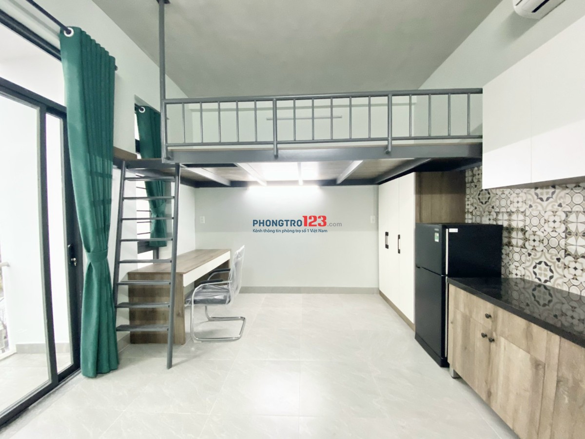 Duplex nội thất cơ bản có bancol gần ngã tư Thủ Đức - mới xây 100%