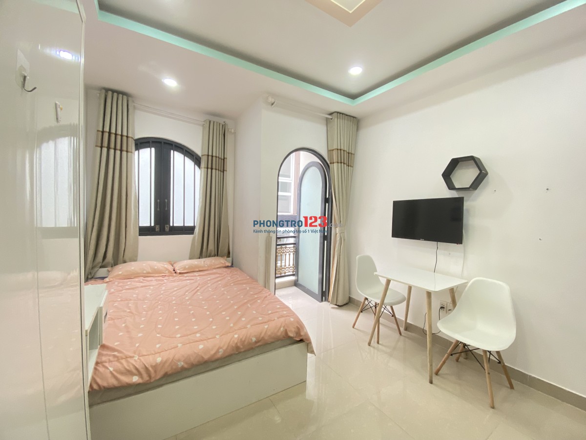 Cho thuê phòng có Balcon và đầy đủ nội thất như hình ở Nguyễn Công Trứ, Quận 1
