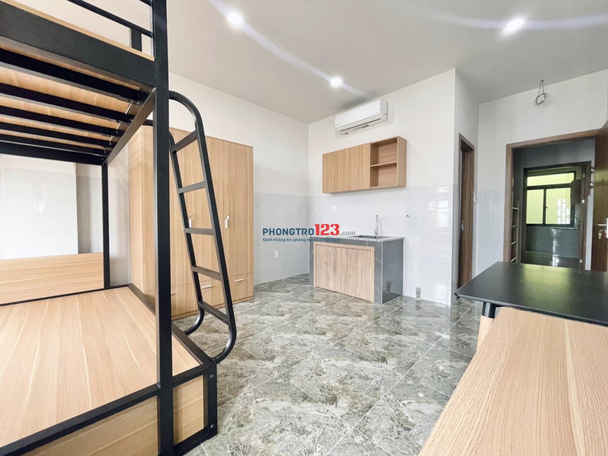 Phòng Xinh Full Nội Thất - Mới Xây - Ban Công - Cửa Sổ Ngay Lê Văn Việt