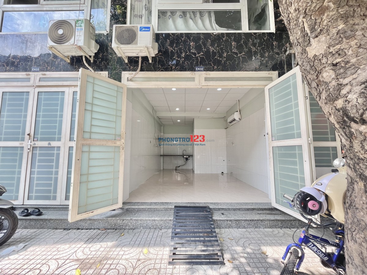 Kios mặt tiền hẻm - có ánh sáng mặt trời, yên tĩnh - có máy lạnh ngay đường 7 LINH TRUNG