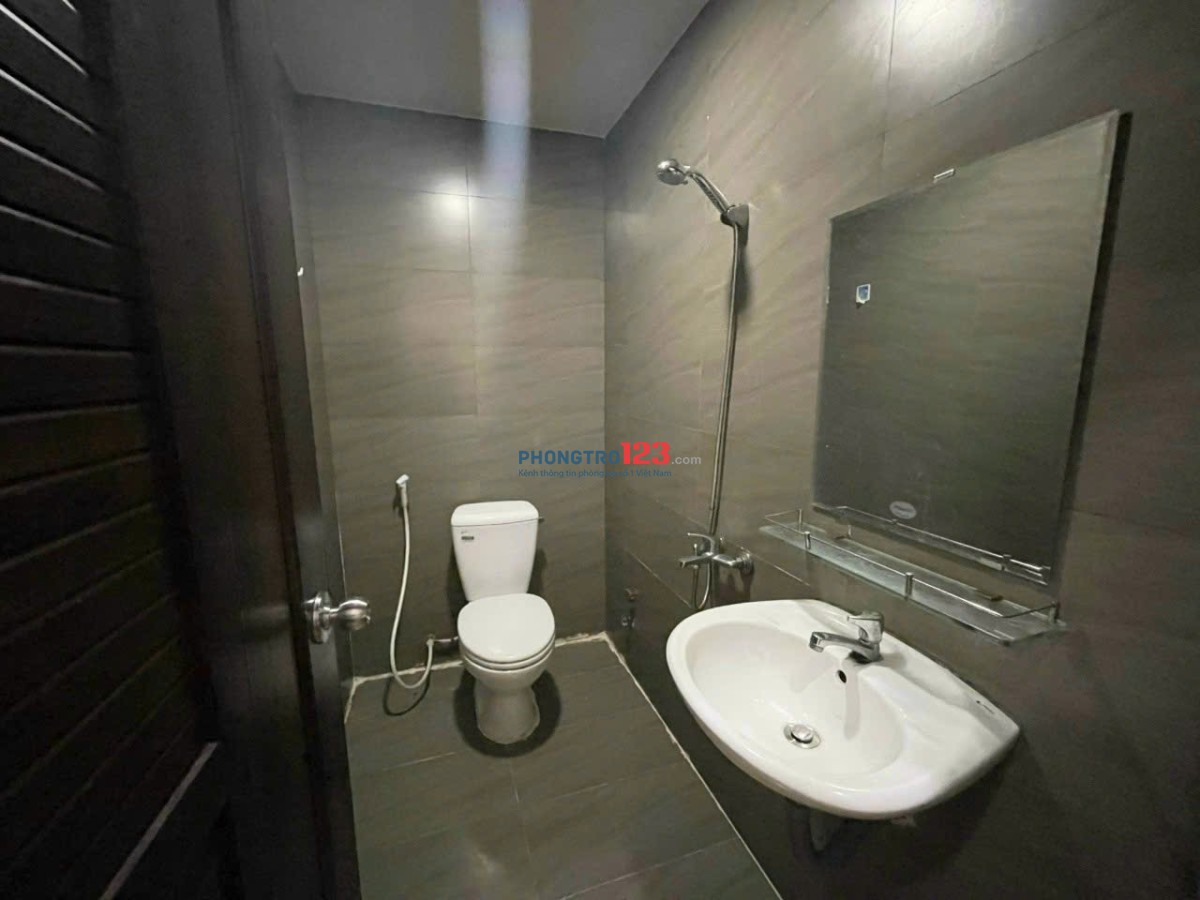  Phòng Giá Rẻ Sẵn Máy Lạnh- Xung Quanh Nhiều Tiện Ích 