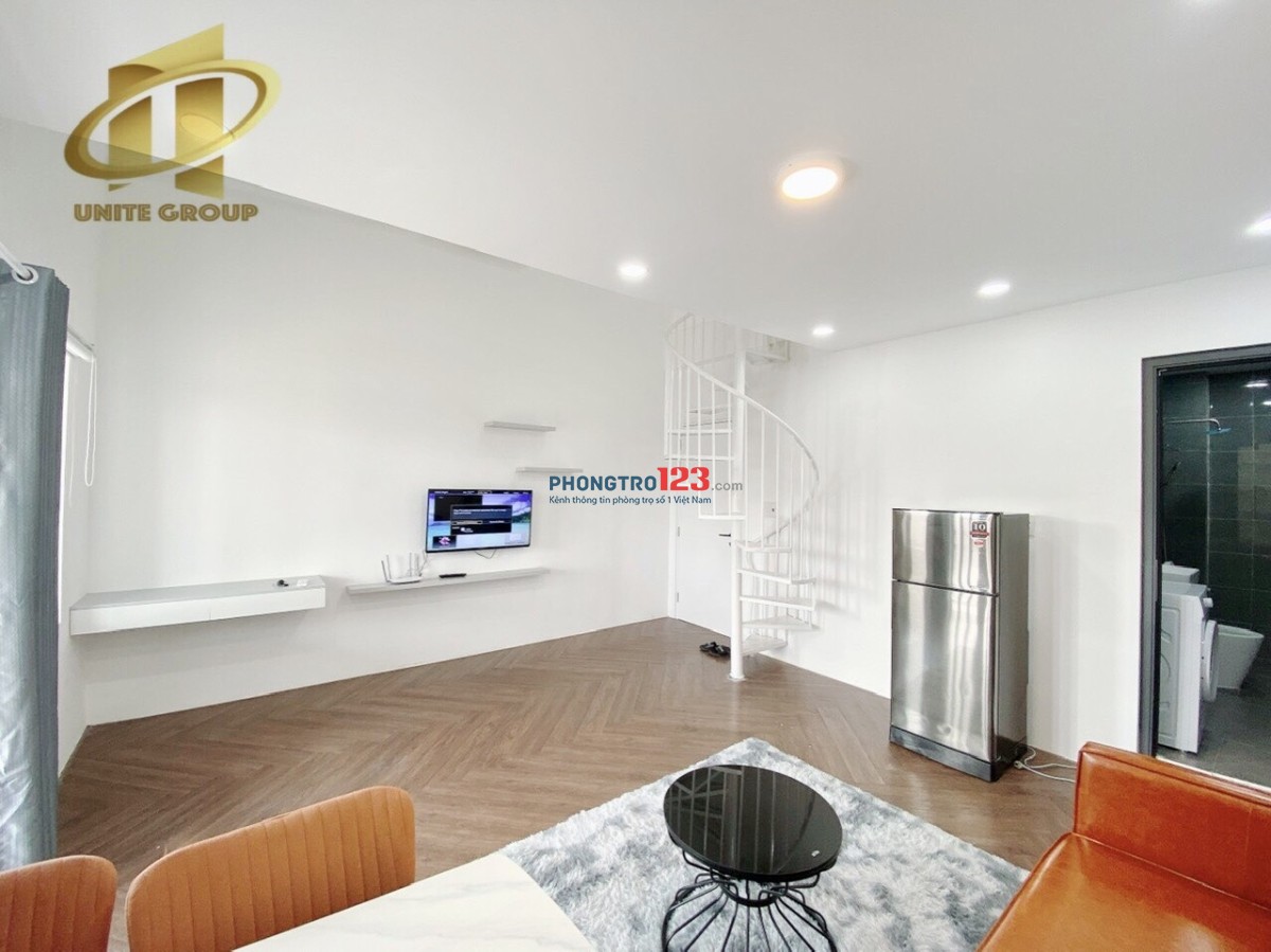 Căn hộ Duplex full nội thất có ban công gần đại học TDTU, RMIT (cho nuôi Pet)