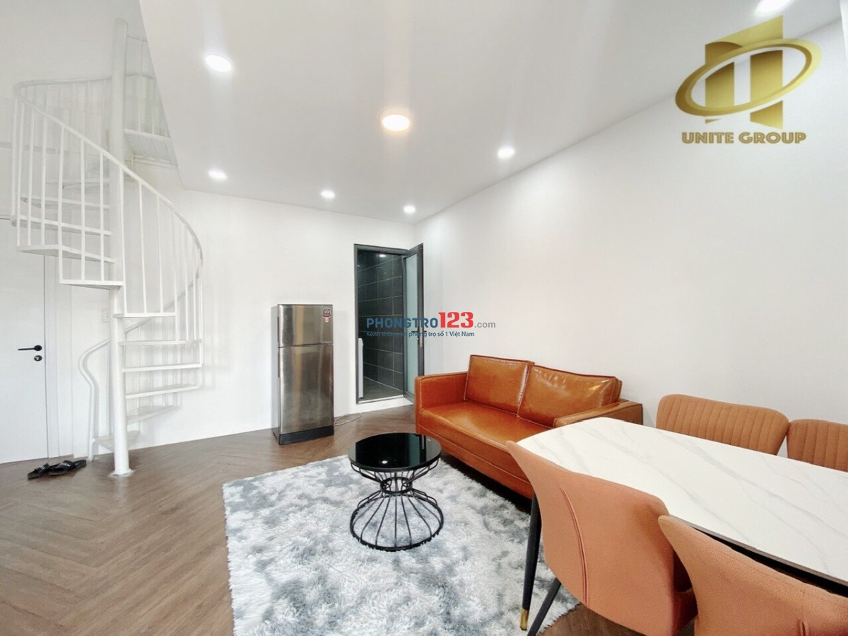 Căn hộ Duplex full nội thất có ban công gần đại học TDTU, RMIT (cho nuôi Pet)