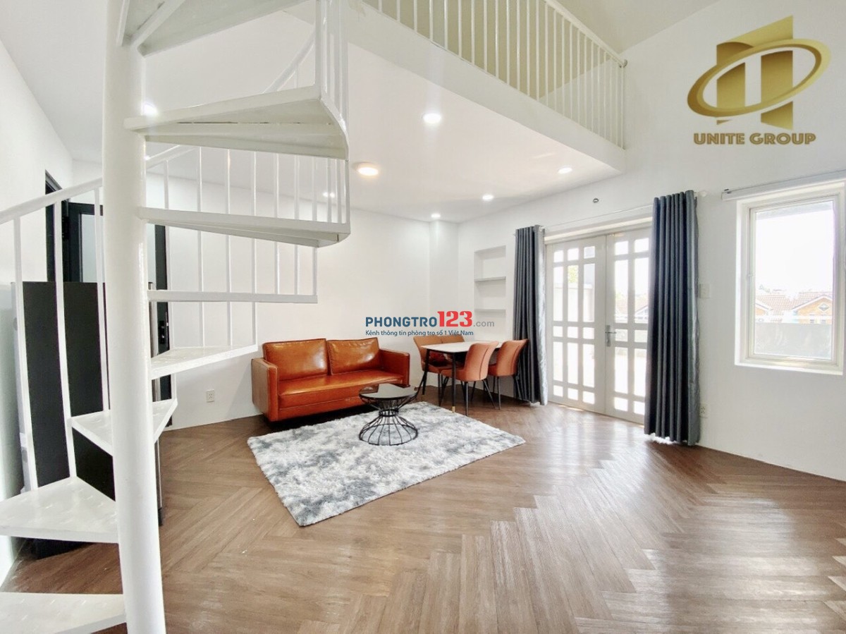 Căn hộ Duplex full nội thất có ban công gần đại học TDTU, RMIT (cho nuôi Pet)
