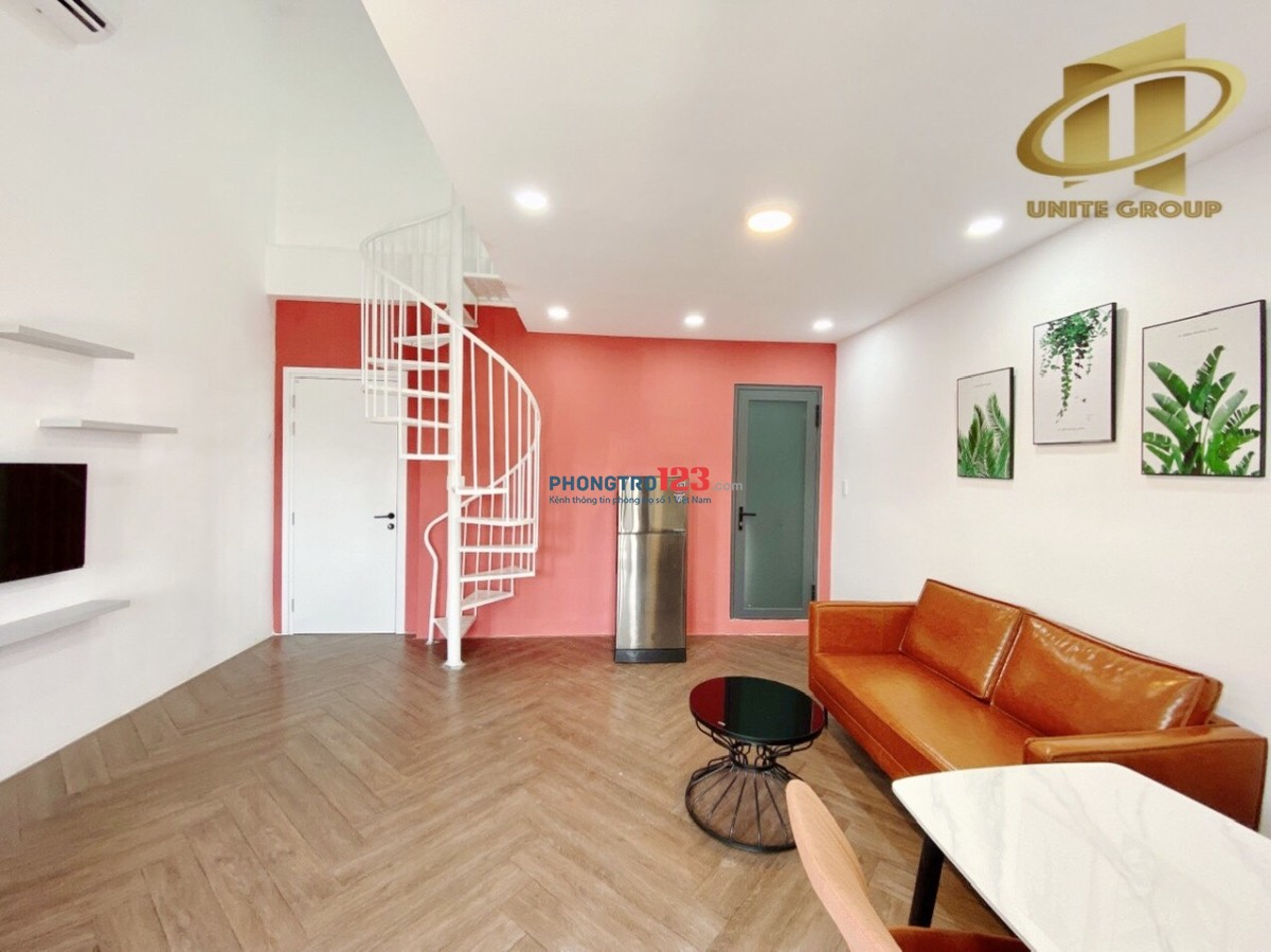 Căn hộ Duplex full nội thất có ban công gần đại học TDTU, RMIT (cho nuôi Pet)