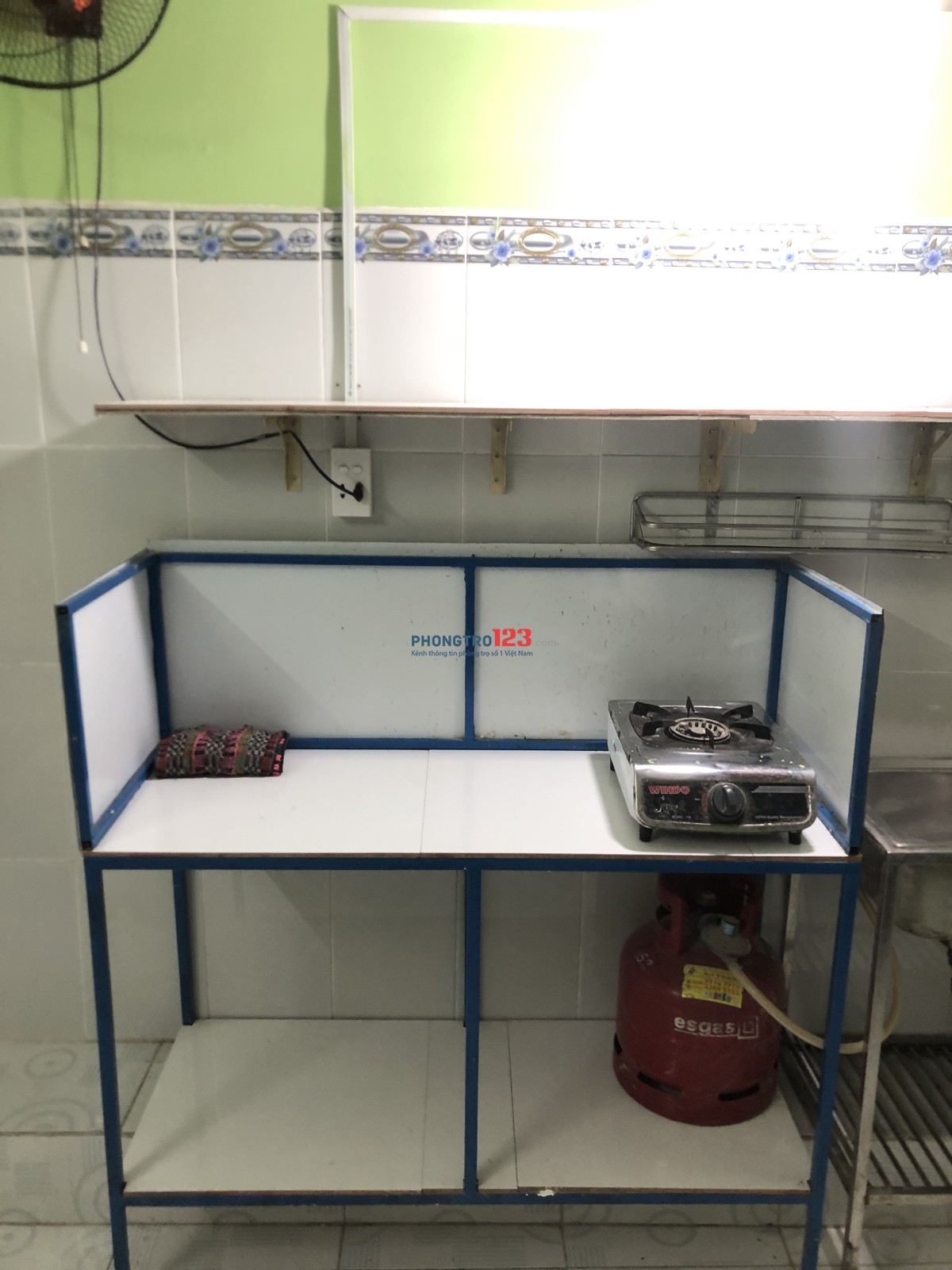Phòng Trọ Nữ ( gần đại học Văn Lang ) máy lạnh đầy đủ.